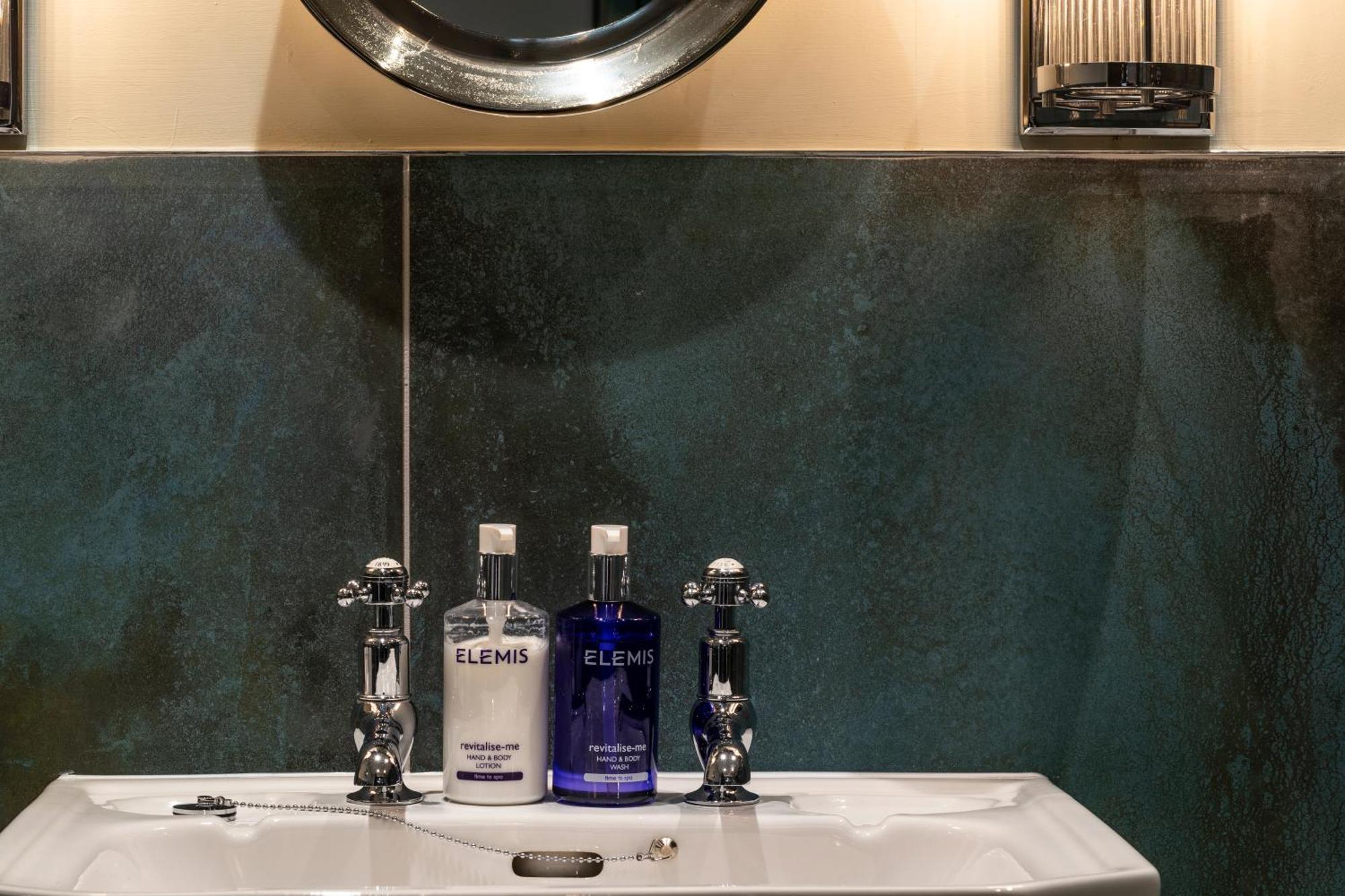 Eagle Mill Luxury Rooms Huntingdon Rum bild